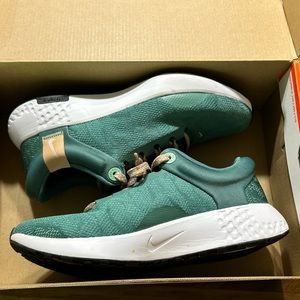 W Nike Renew Serenity Run 2